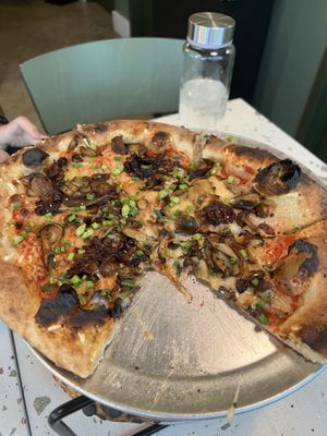 Vegan big mo pizza  at Pigzza in Orlando