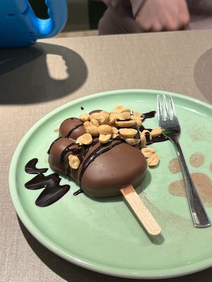 Don’t call it snickerss  at Katzentempel - Freiburg in Freiburg