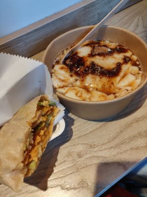 Tofu crêpe & sweet tofu pudding at Tofu Heaven in Rotterdam