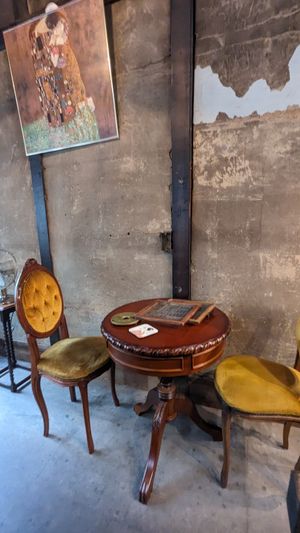 Cozy atmosphere at NEWORDER in Osaka