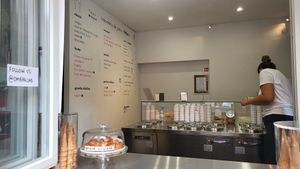 2 points of sale: inside and through the window at Ombra in Rovinj