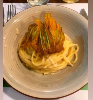 Cacio e pepe con lime e fiori di zucca croccanti   at La Puntarella Pazza in Rome