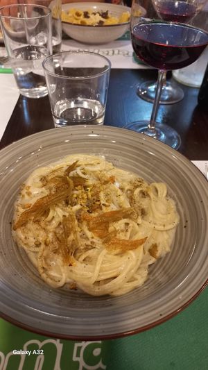 Cacio e pepe, ottima! at La Puntarella Pazza in Rome