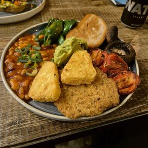 Vegan bfast plate 🥰 at BrewDog Doghouse - New St in Edinburgh