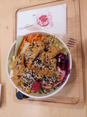 Bowl medium about 15euros at Pokawa - Metz in Metz