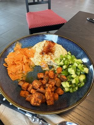 Vegan bowl , hummus, sweat potatoes, cucumber etc  at Sandviken Camping in Austbygde