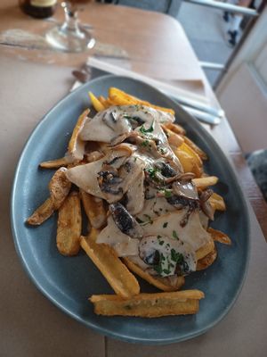 Pollo a la crema vegano. at Pizzaría Cerkanias in Pontevedra