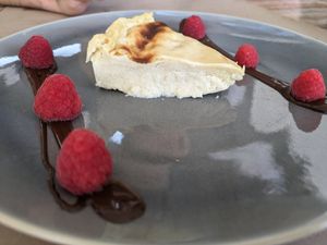 Tarta de queso vegana al horno at Pizzaría Cerkanias in Pontevedra