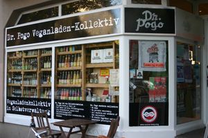 von draußen at Dr. Pogo in Berlin