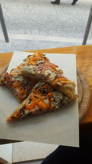 vegan Pizza at Primo Basilico in Lisbon