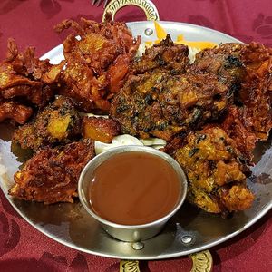 Veggie Pakoras & Onion Bhaji at Zeera By The Bay in Pickering