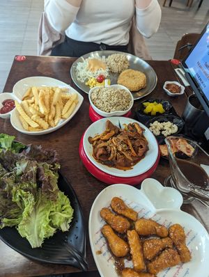 Curry, fries, sides at Vegan Kitchen - 비건 키친 in Seoul