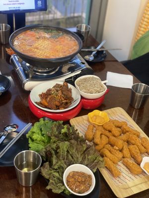 Budaejjigae(army soup), ssambap (rice, green leaves, vegan meat), fried chicken  at Vegan Kitchen - 비건 키친 in Seoul