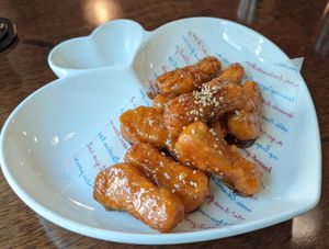 Garlic fried chicken at Vegan Kitchen - 비건 키친 in Seoul