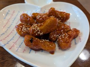Fried chicken in spicy sauce at Vegan Kitchen - 비건 키친 in Seoul
