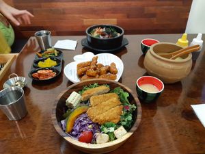 Cutlet poke bowl, "chicken" with garlic sauce at Vegan Kitchen - 비건 키친 in Seoul