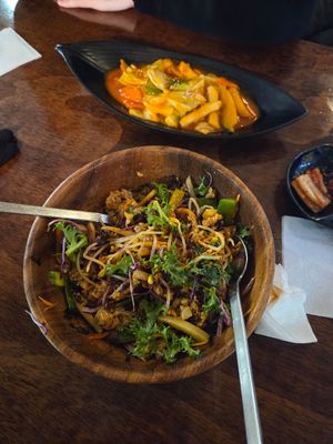 Tteokkbokki and bibimbap at Vegan Kitchen - 비건 키친 in Seoul