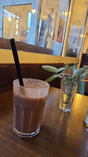 Peanutbutter smoothie at caffeo in Saarbrucken