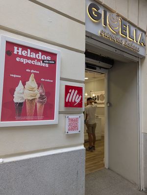 vegan ice cream announced outside at Gioelia Cremeria - Madrid Atocha in Madrid
