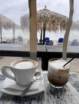 Cappuccino und Frappé  at Palm Tree   in Zakynthos