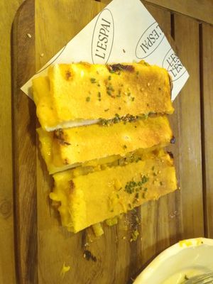 Vegan cheese sandwich with kimchi at L'Espai in Tossa De Mar