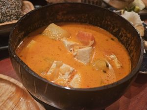 Tofu Red curry at Yuni Yupoun  in Luang Prabang