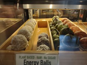 Excellent energy balls 🏀🏀 at Samui Health Shop by Lamphu in Koh Samui