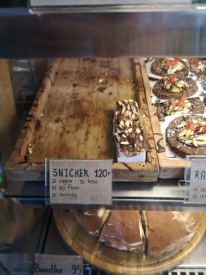 snickers at Samui Health Shop by Lamphu in Koh Samui