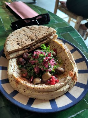 Jerusalem hummus (lunch) at De Dadel in Den Burg