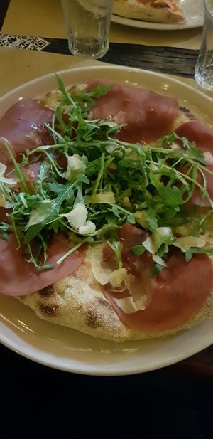 Pizza bresaola vegan at Pizzeria Nonno Chitò in Teramo