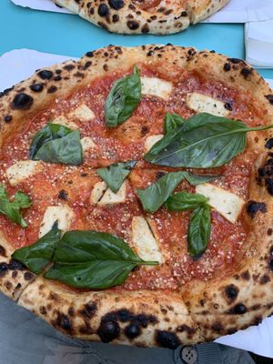 Die mit Mozza  at Planty Pizza in Vienna