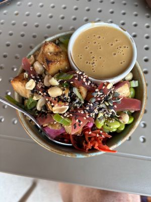 Thai Buddha with tofu   at Bowl Bar  in Stratford