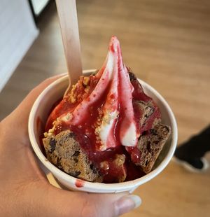XS yogurt  at YOMARO in Bonn