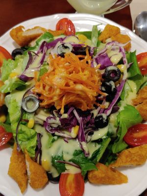 Tender chicken salad at Veggie Chan - 베지찬 in Seoul