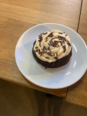 Vegan chocolate peanut butter cake at Latte Vino in Lutz