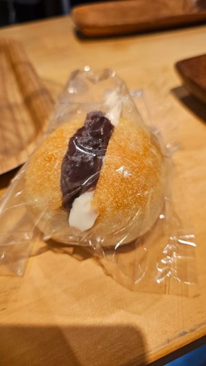 Vegan soy cream cheese and red bean bun at Mont Ceri in Morioka