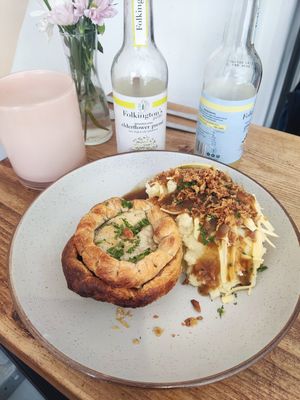 Steak pie and cheese mash at The Pie Box Cafe in Cardiff