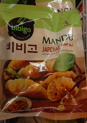 mandu japchae at Go Asia Supermarkt in Cologne