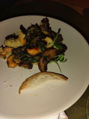 Puré de grão com caju, cogumelos biológicos e rebentos de coentro e girassol.  at Lombardo in Evora