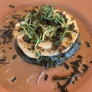 Filete de apio sobre espinacas  at Lombardo in Evora