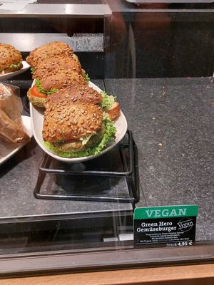 Vegan vegetable burger at Bäckerei Riegler - Hauptbahnhof Mannheim in Mannheim