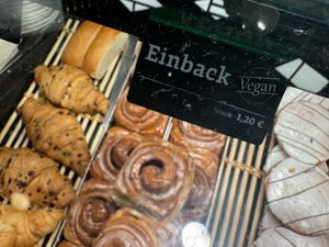 cinnamon rolls  at Bäckerei Riegler - Hauptbahnhof Mannheim in Mannheim