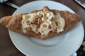 Karamellcroissant at Bäckerei Riegler - Hauptbahnhof Mannheim in Mannheim