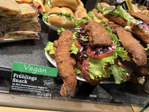 vegan snack  at Bäckerei Riegler - Hauptbahnhof Mannheim in Mannheim
