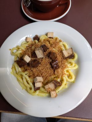 Udon Carbonaro: 3/5 Nice noodles but tiny portion and no flavor. at Sfera in Berlin