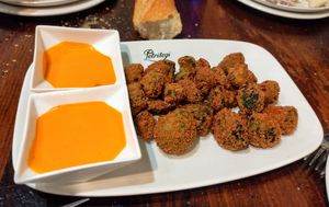 Crocante de brócoli at Petritegi Sagardotegia in Astigarraga