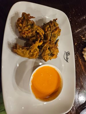 Dry and crumbly "pakora" at Petritegi Sagardotegia in Astigarraga