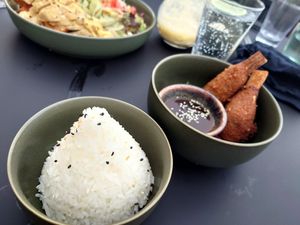 Hähnchenkeulen &Reis at Project Vegan in Koblenz