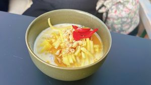 sticky rice with mango  at Project Vegan in Koblenz