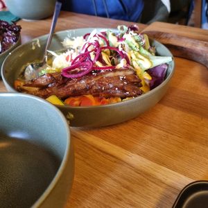 Knusprige Ente in Mangosoße at Project Vegan in Koblenz